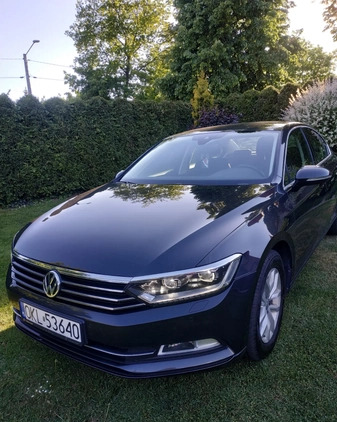 Volkswagen Passat cena 71900 przebieg: 134000, rok produkcji 2019 z Byczyna małe 79